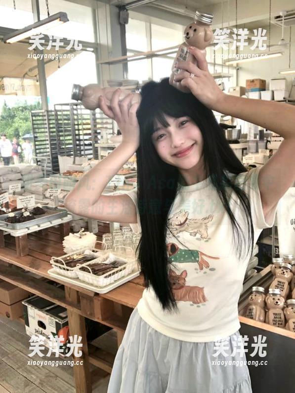 Tiny Asa 甜美田园风:Tiny Asa奶牛私拍图集中流露的生活诗意与美好.txt